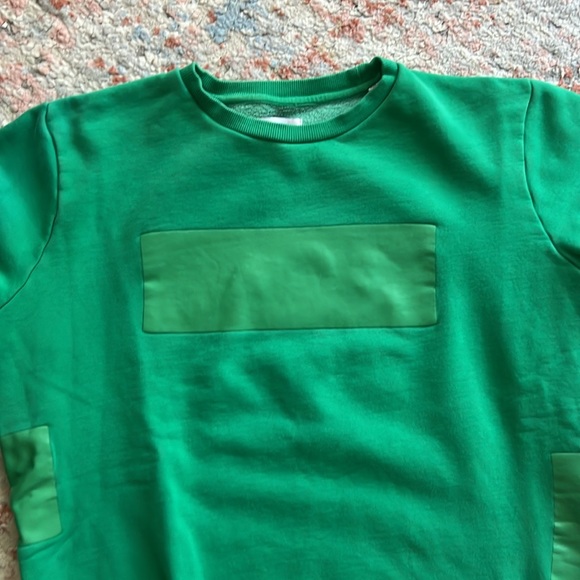 Sweater - Picture 2 of 5